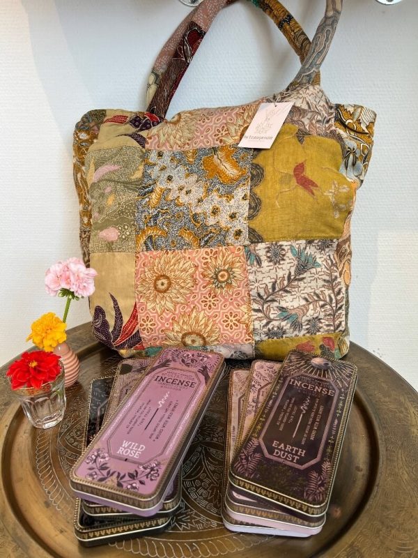Patchwork taske fra Bali hos byTrampenau